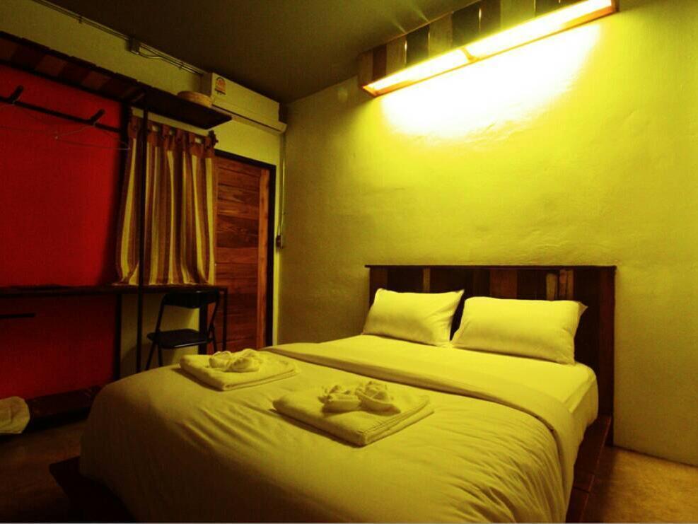 Huen Chang Puek Hotel Нан Экстерьер фото