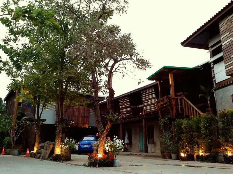 Huen Chang Puek Hotel Нан Экстерьер фото